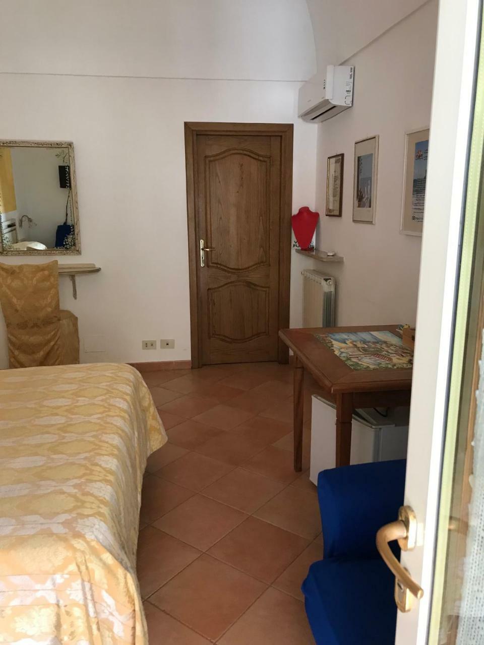 La Mammola Bed and Breakfast Positano Exteriör bild
